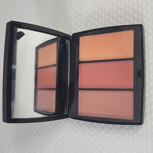 Anastasia blusher